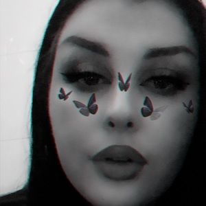 Meet your Posher, Chloe